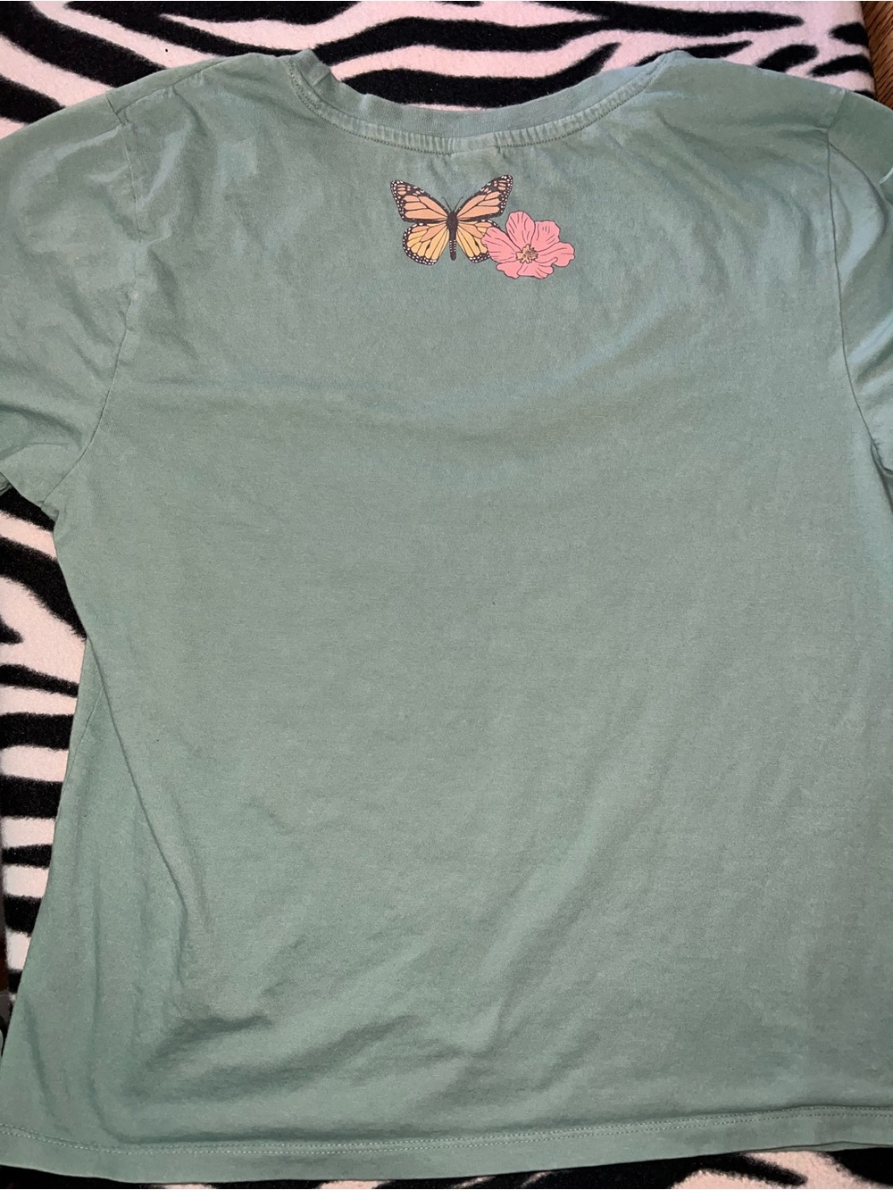 Road To Nowhere Graphic Tee - Sage Green - Picture 2 of 4